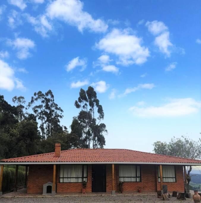 Hermosa Casa Campestre Moderna "Rancho La Marina" Chiquinquirá Exteriör bild